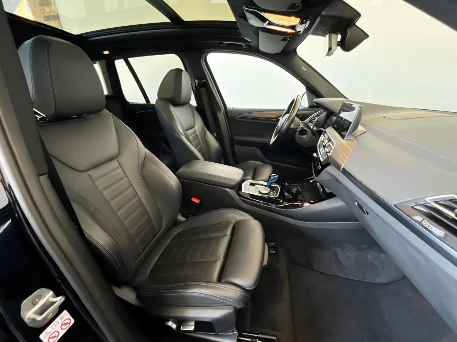 Hoofdafbeelding BMW iX3