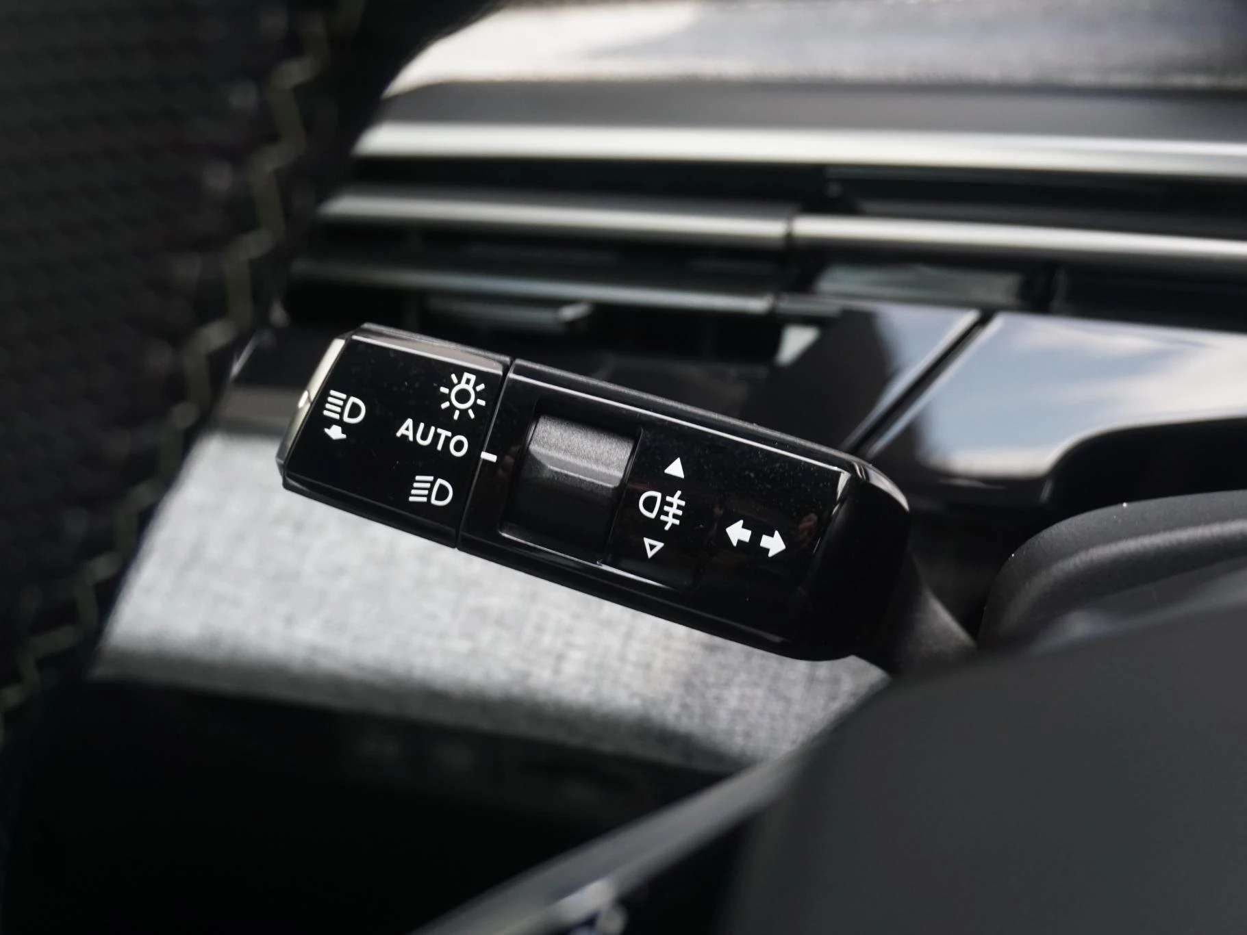 Hoofdafbeelding Peugeot e-5008