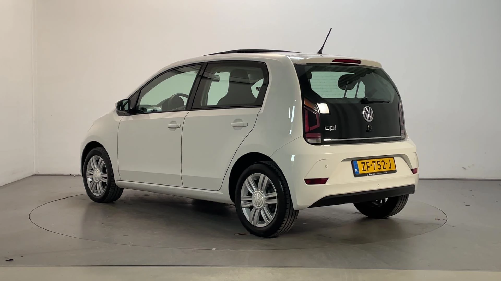 Hoofdafbeelding Volkswagen up!