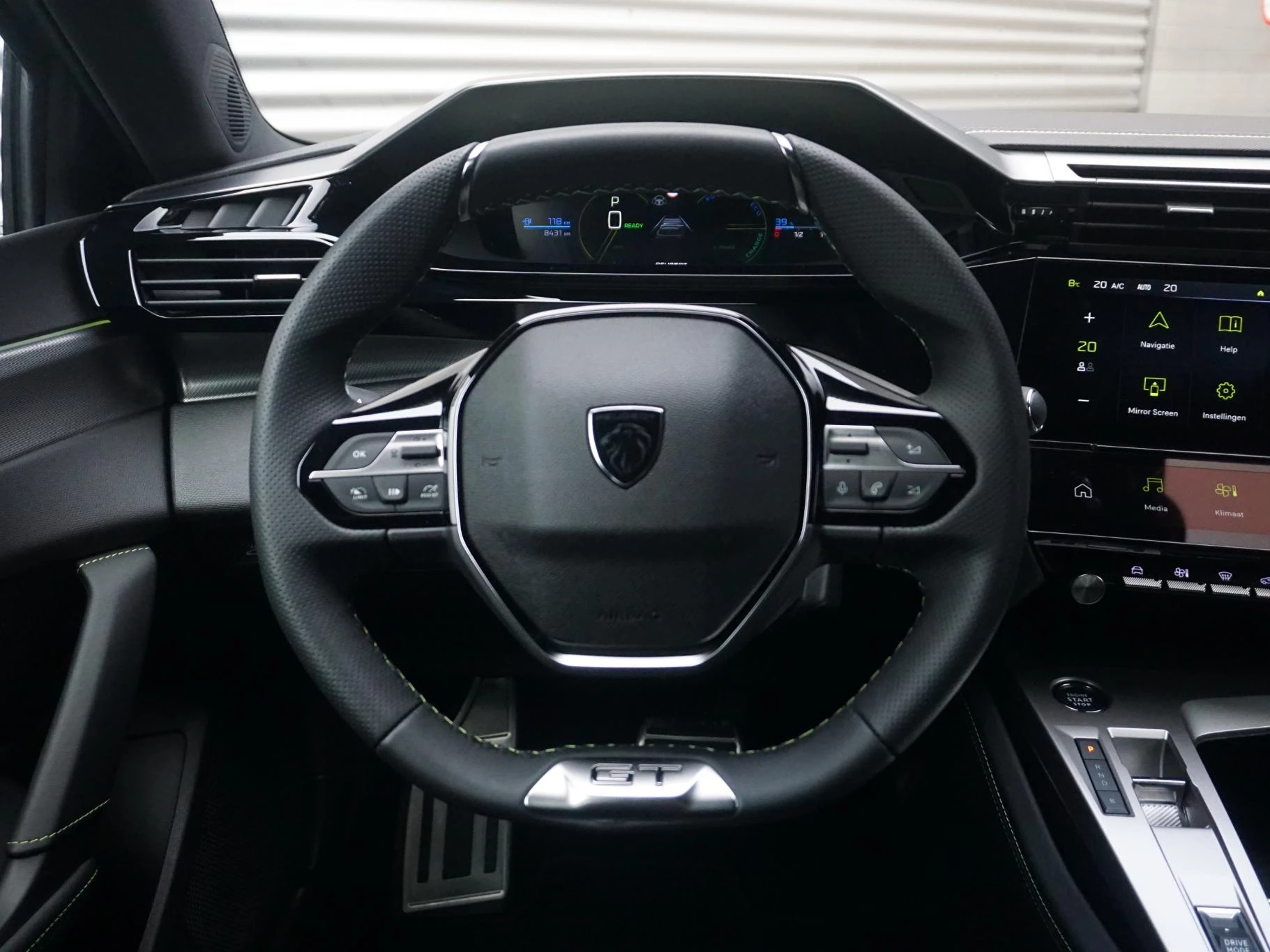 Hoofdafbeelding Peugeot e-308