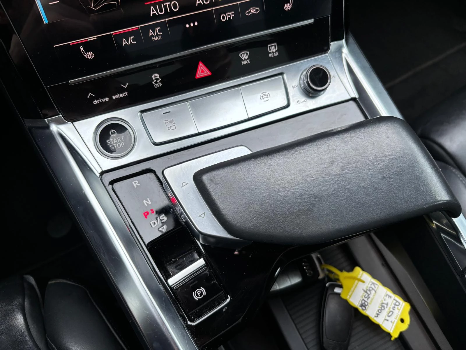 Hoofdafbeelding Audi e-tron