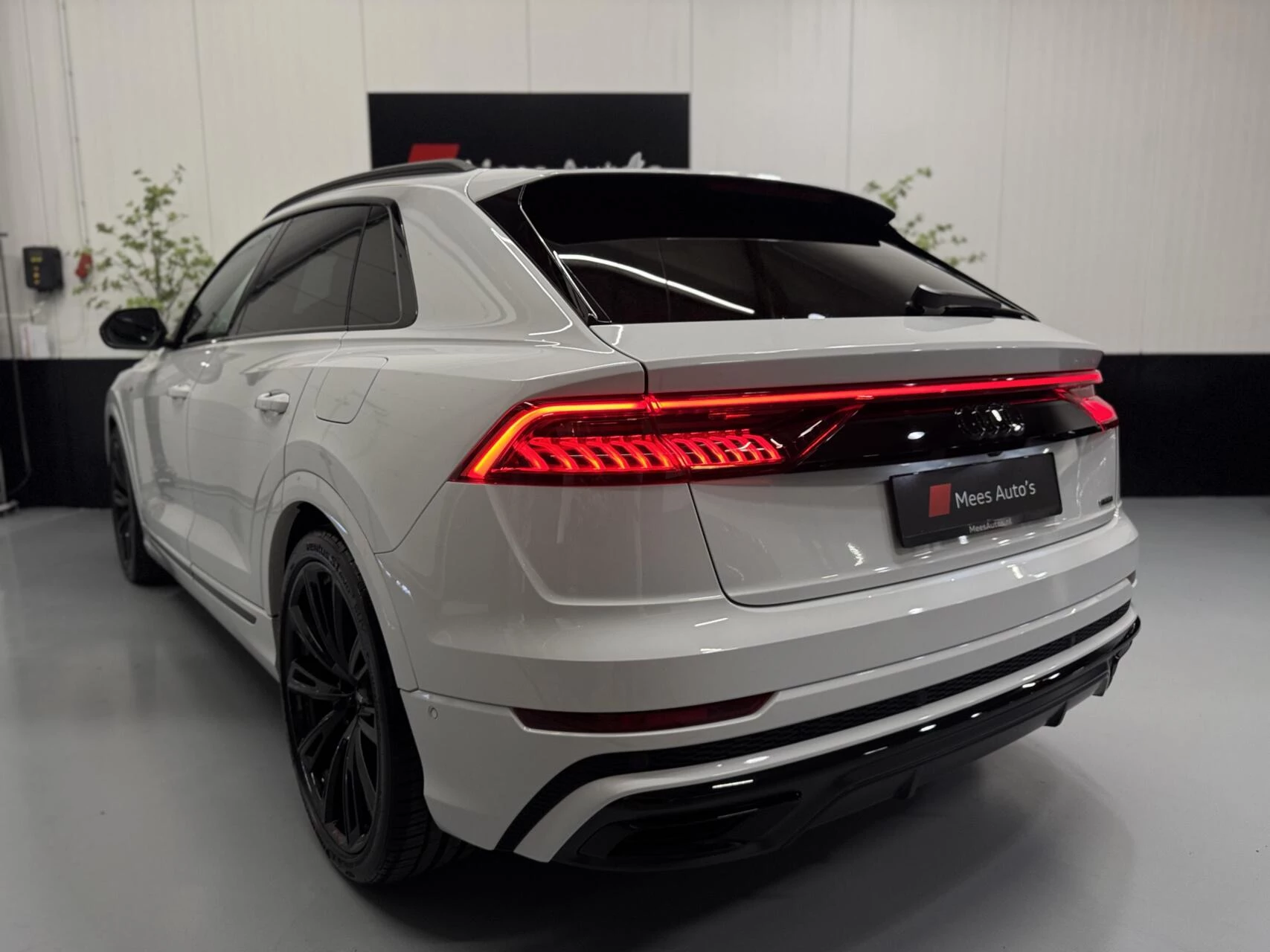 Hoofdafbeelding Audi Q8