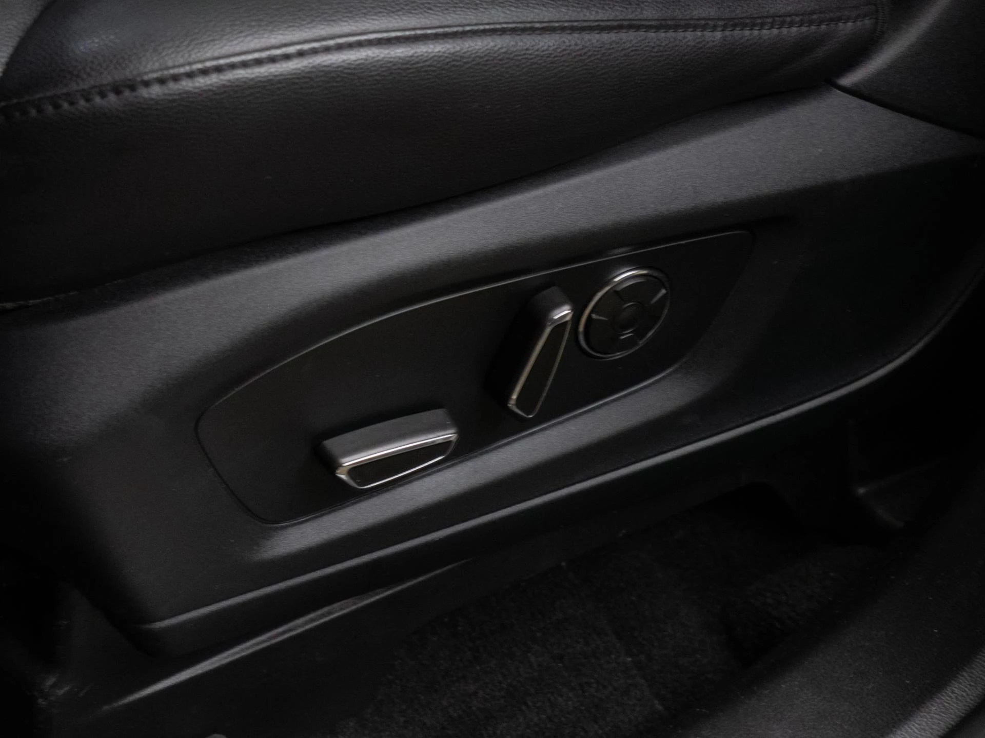 Hoofdafbeelding Ford Explorer