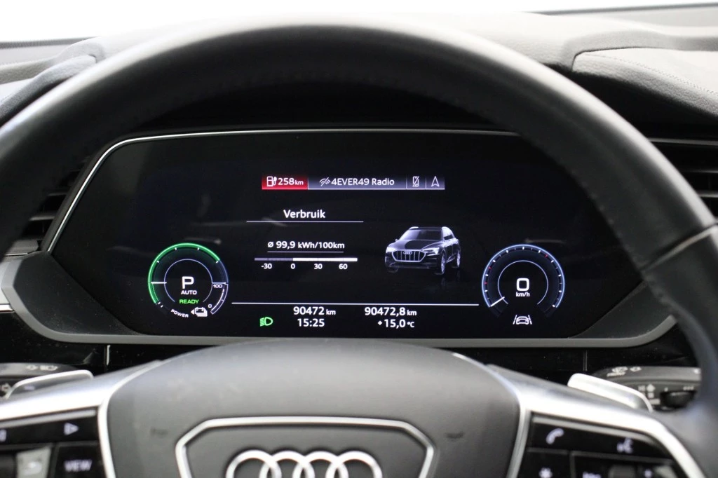 Hoofdafbeelding Audi e-tron