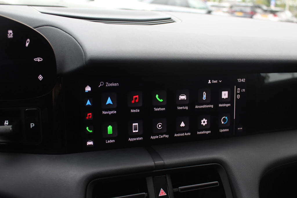 Hoofdafbeelding Porsche Taycan