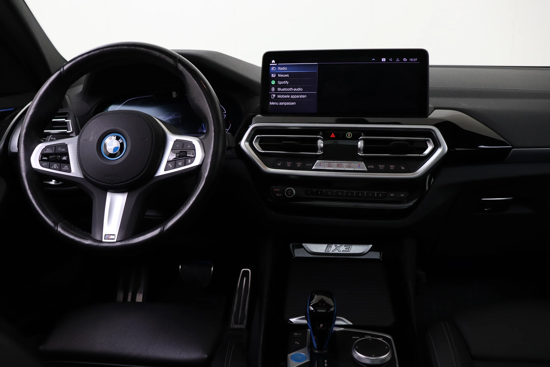 Hoofdafbeelding BMW iX3