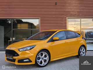 Ford Focus 2.0 ST-2 |Recaro|Navi|Camera|Super netjes!|