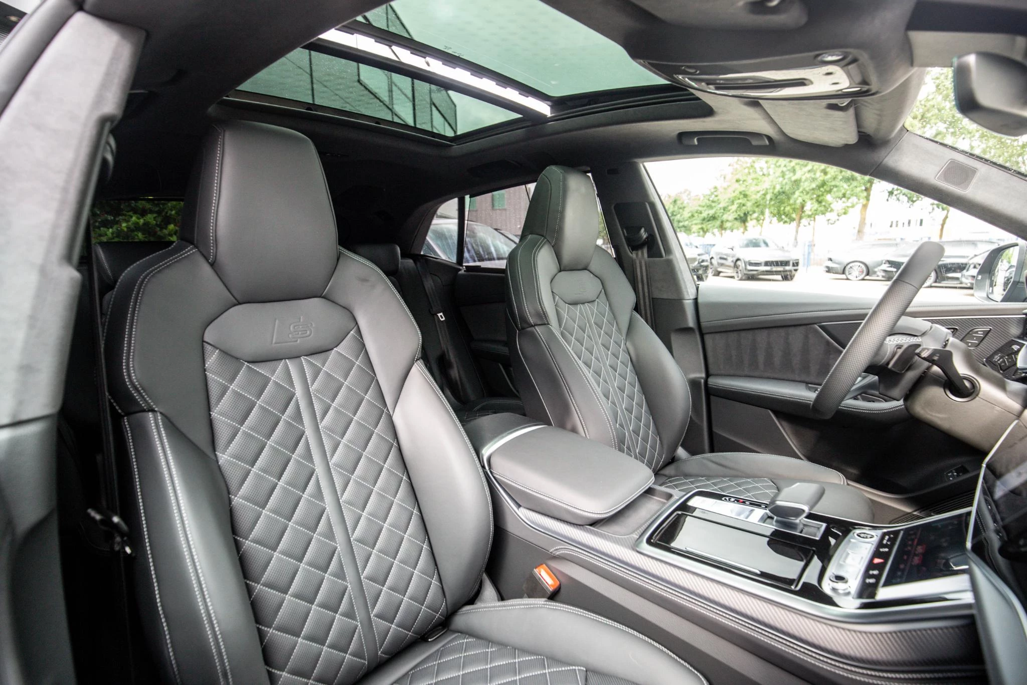 Hoofdafbeelding Audi Q8