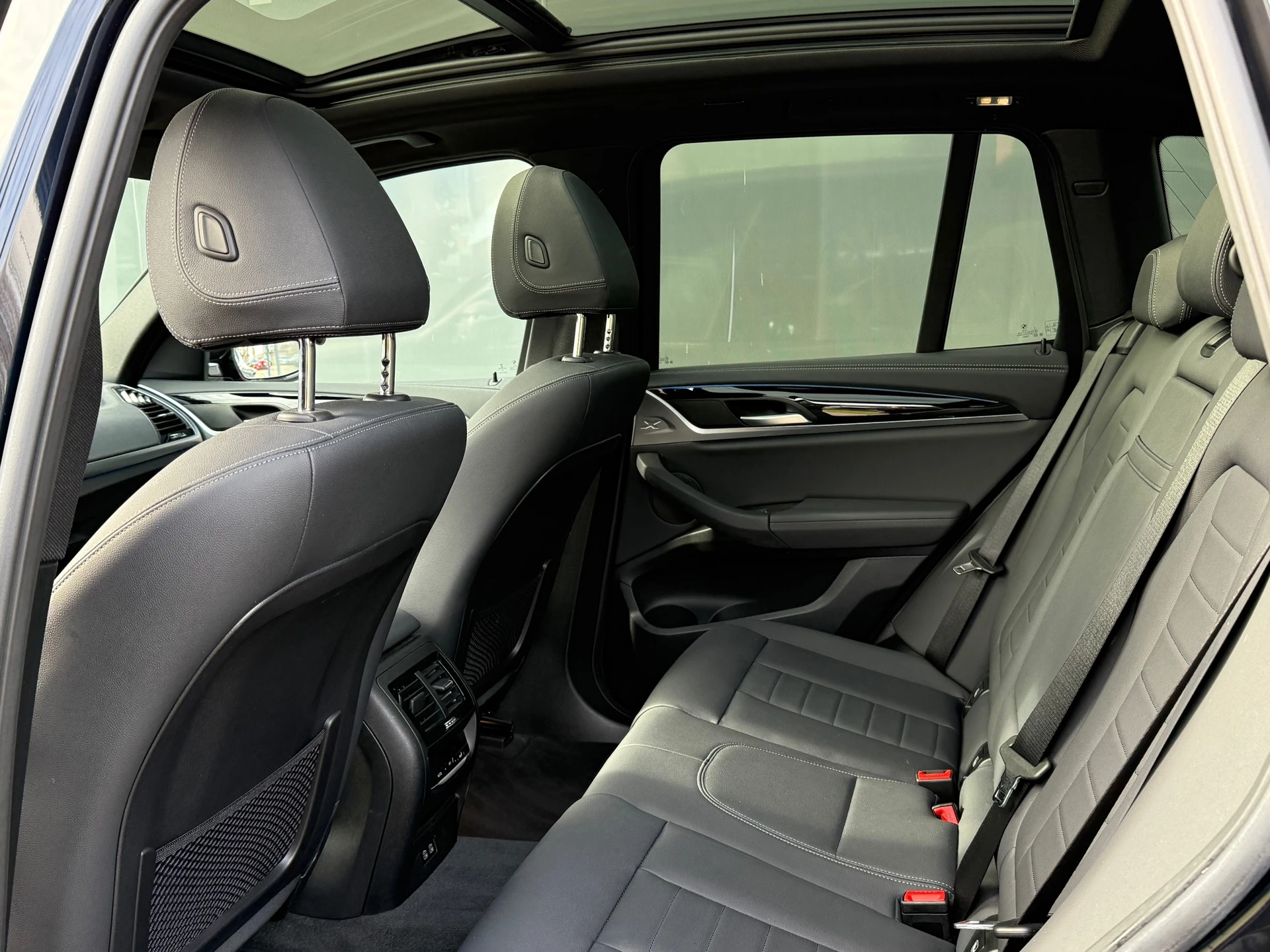 Hoofdafbeelding BMW iX3