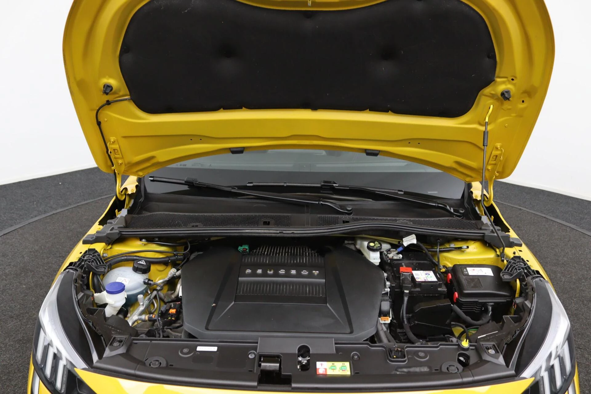 Hoofdafbeelding Peugeot e-208