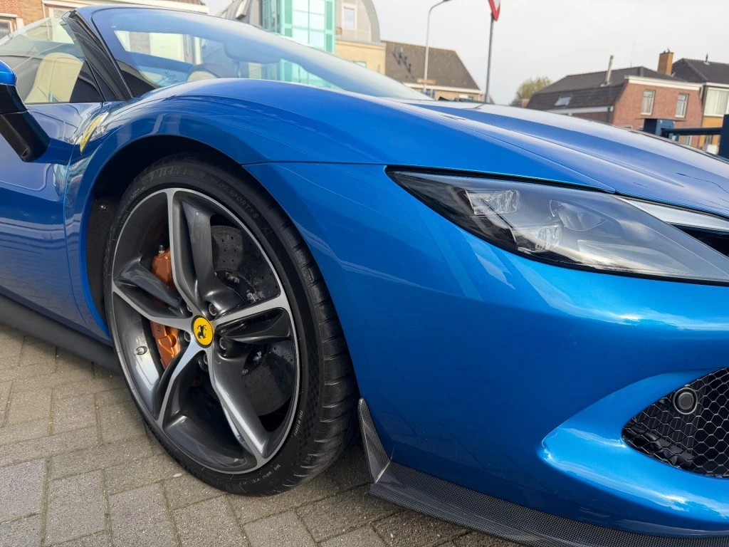 Hoofdafbeelding Ferrari 296