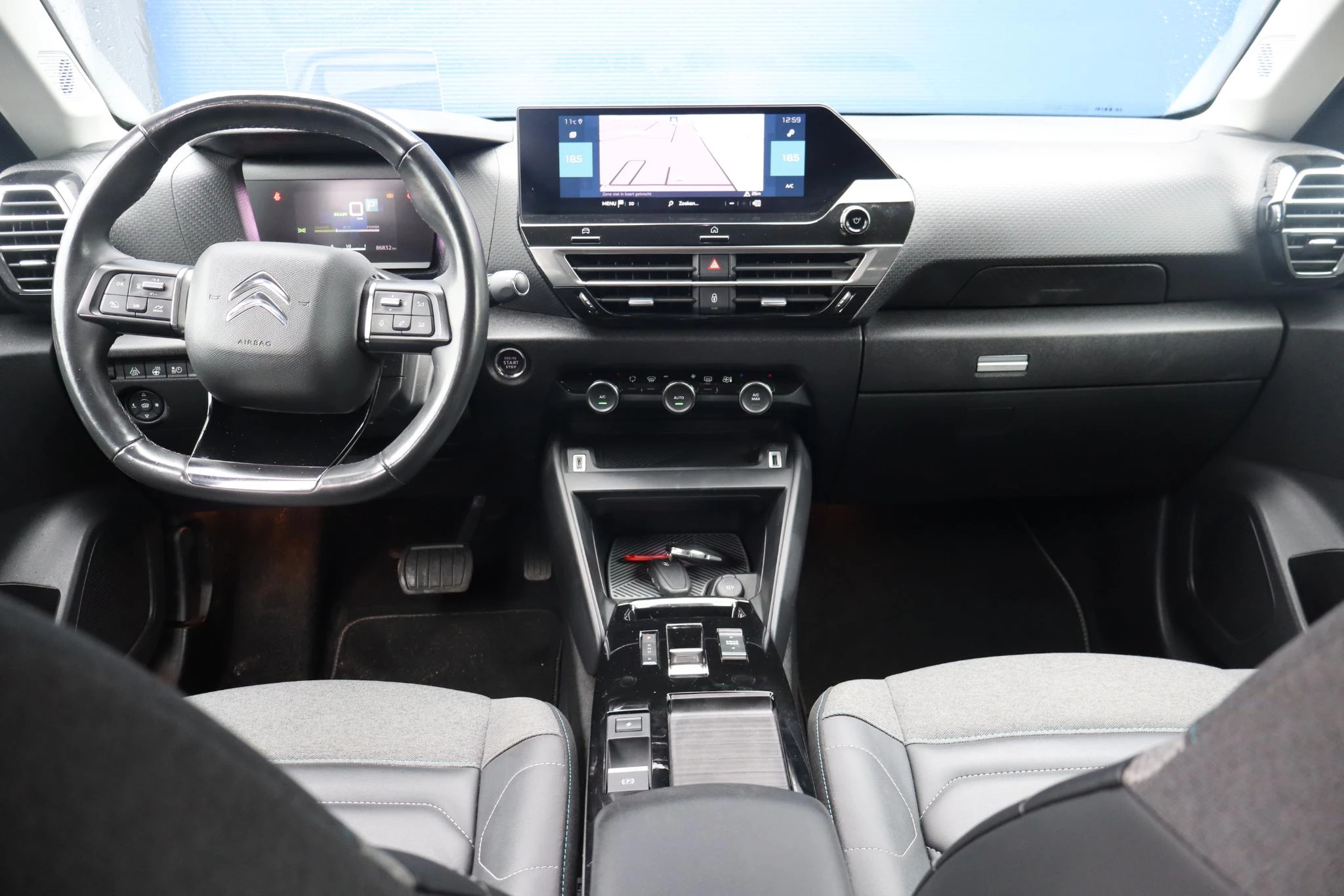 Hoofdafbeelding Citroën ë-C4