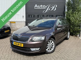 Skoda Octavia Combi 1.2 TSI AMBITION | LEER | TREKHAAK | NL!