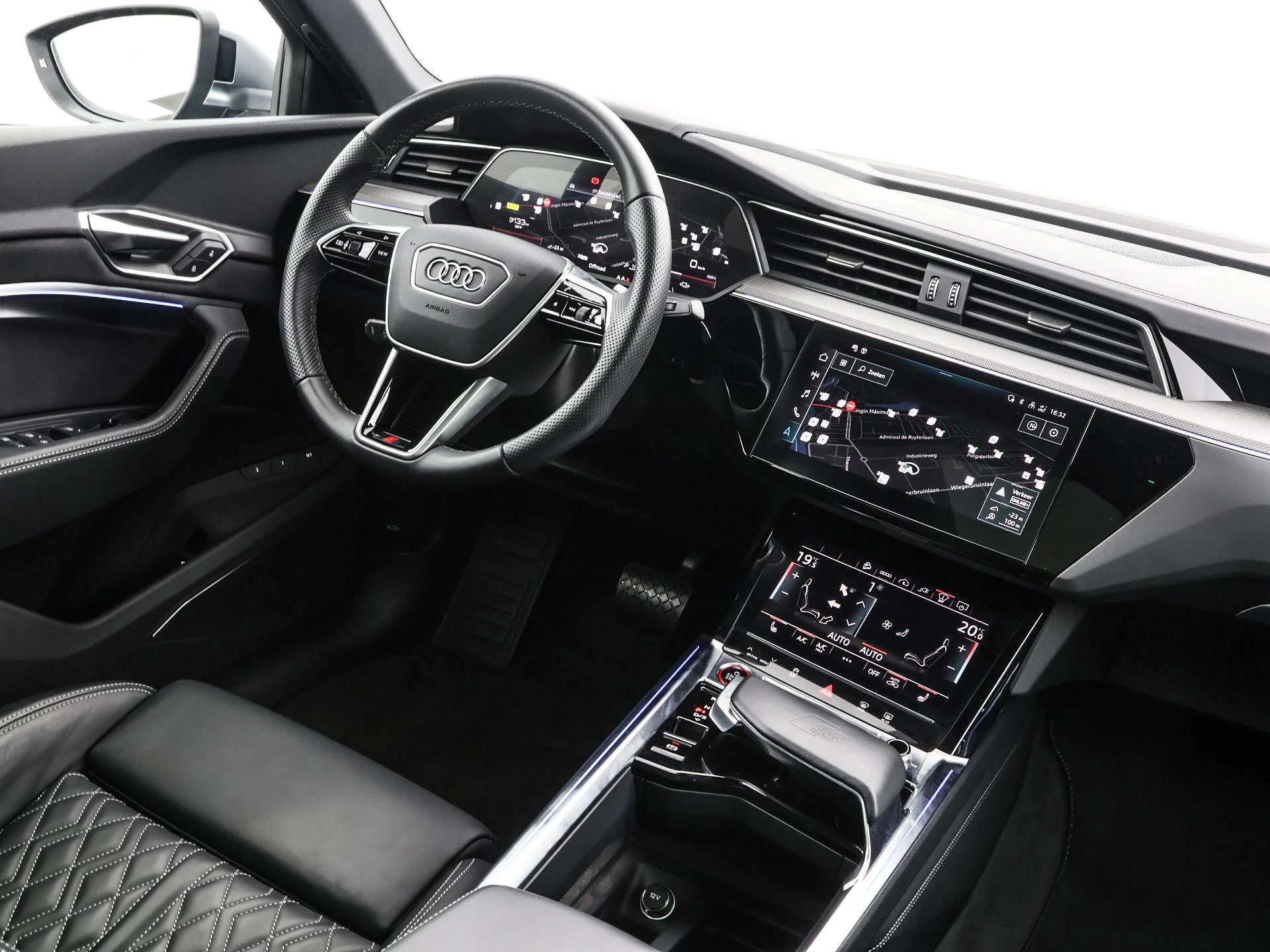 Hoofdafbeelding Audi e-tron