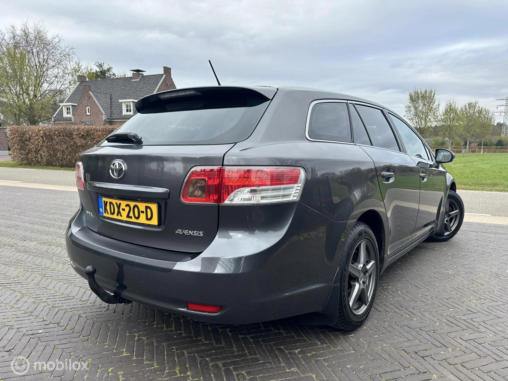 Hoofdafbeelding Toyota Avensis