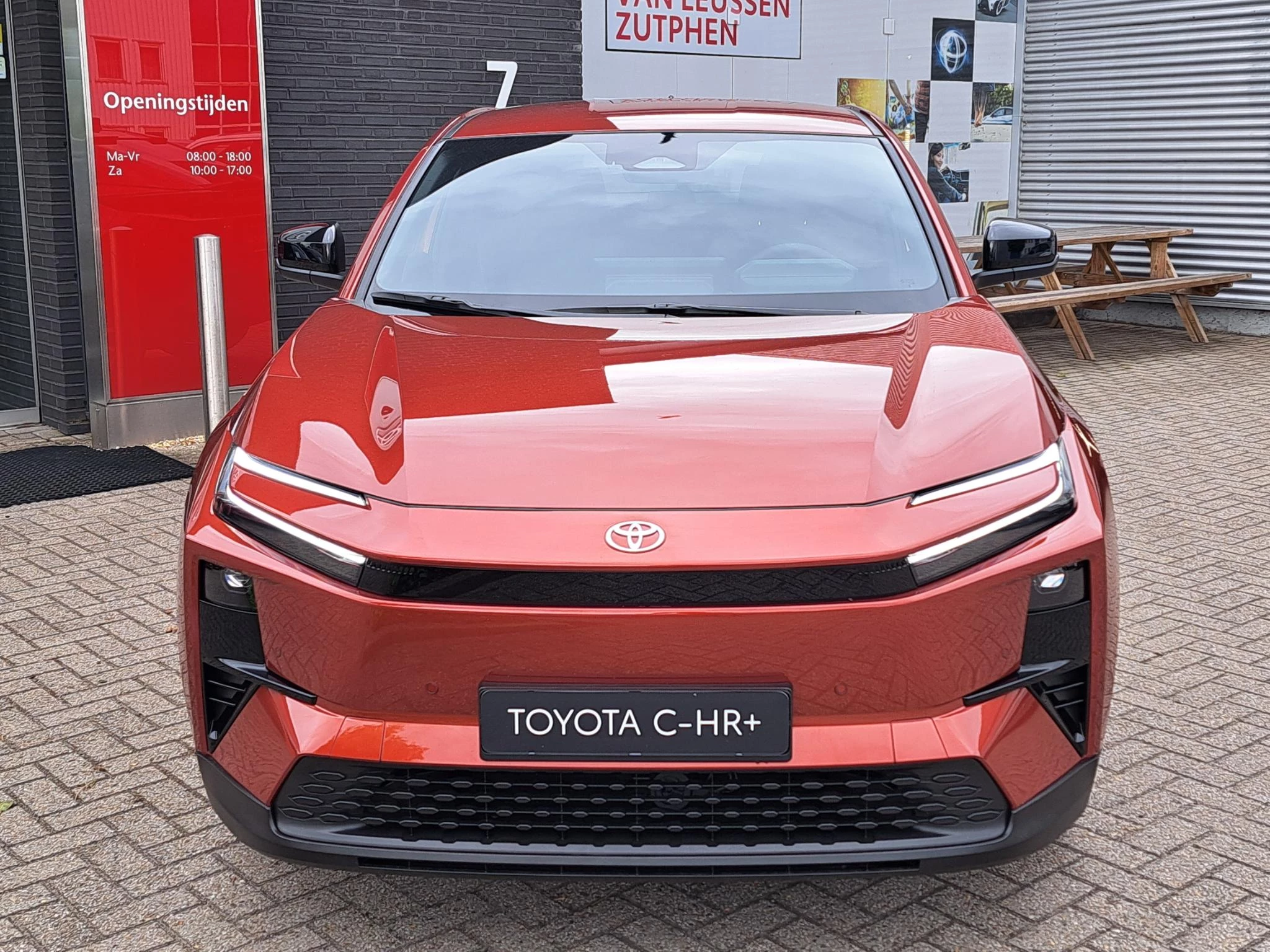 Hoofdafbeelding Toyota C-HR+