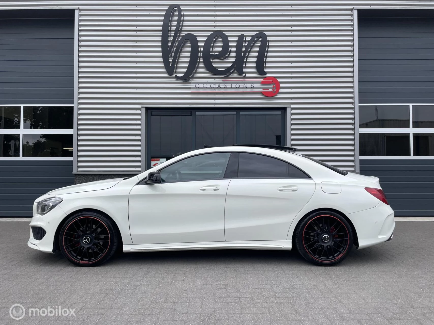 Hoofdafbeelding Mercedes-Benz CLA