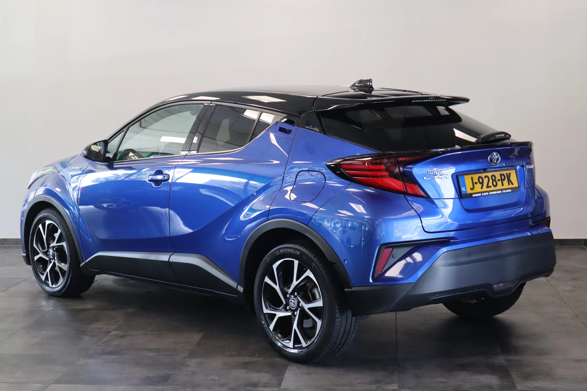 Hoofdafbeelding Toyota C-HR