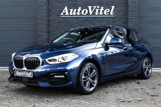 BMW 1 Serie 118i Sport Line | Camera | Sportleder | Trekhaak | LED | Carplay | Live Cockpit Prof.