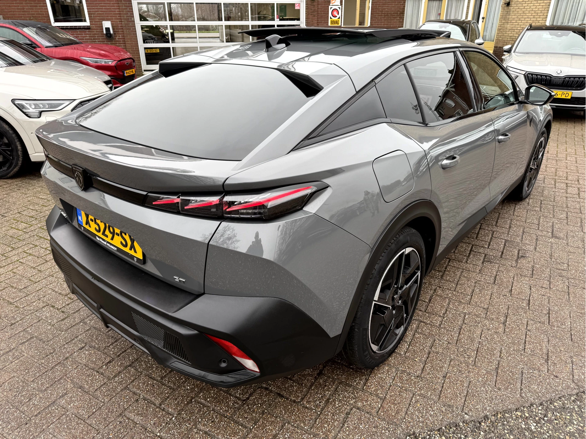 Hoofdafbeelding Peugeot 408