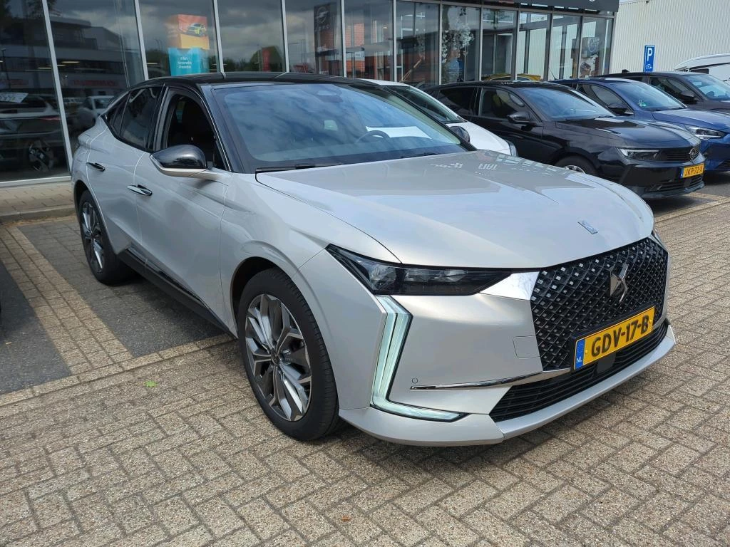 Hoofdafbeelding DS DS 4