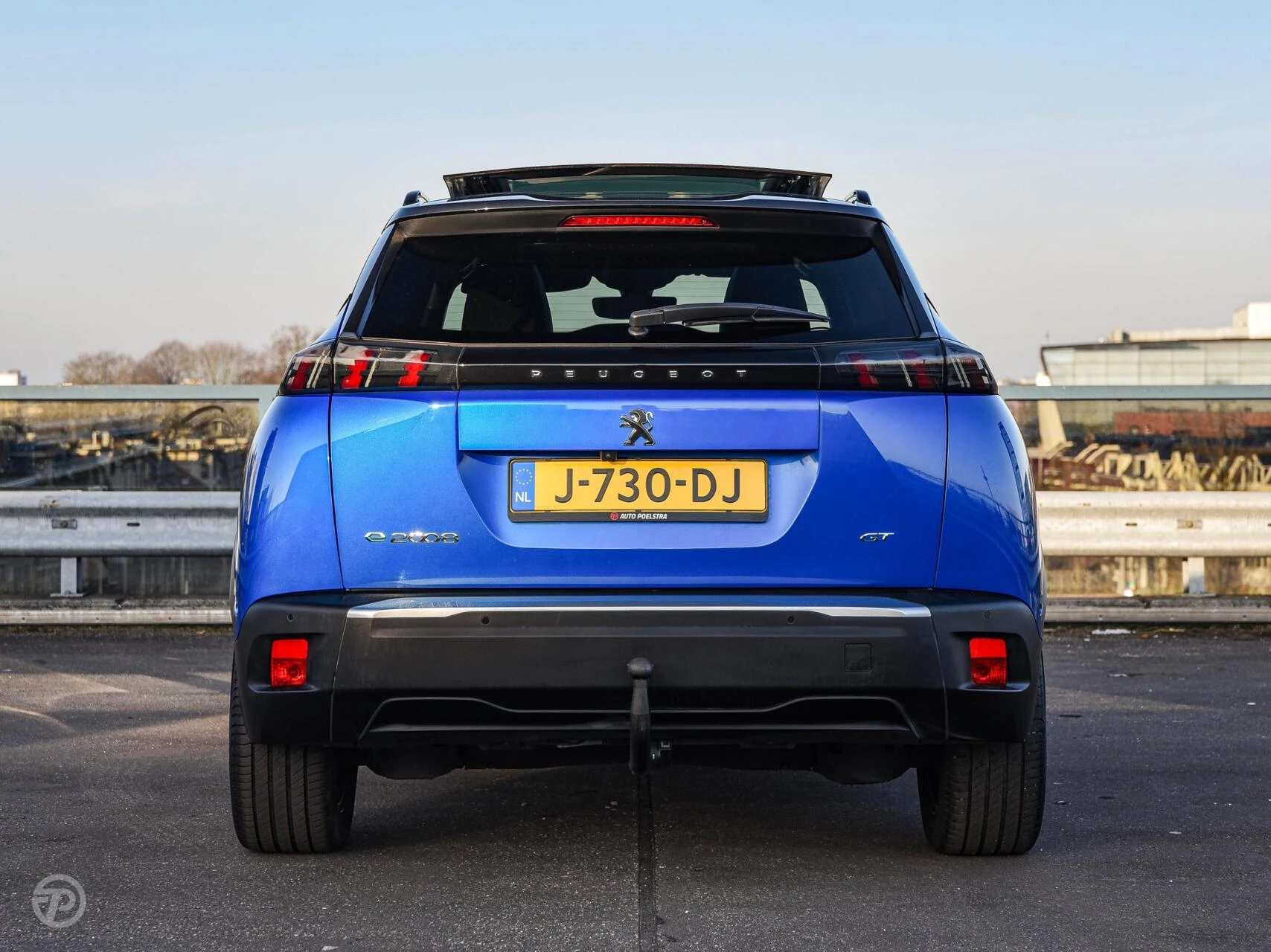 Hoofdafbeelding Peugeot e-2008