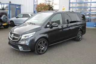 Mercedes-Benz V-Klasse 300d DC Lang AMG line, 2500 kg trekhaak, Zwart leder