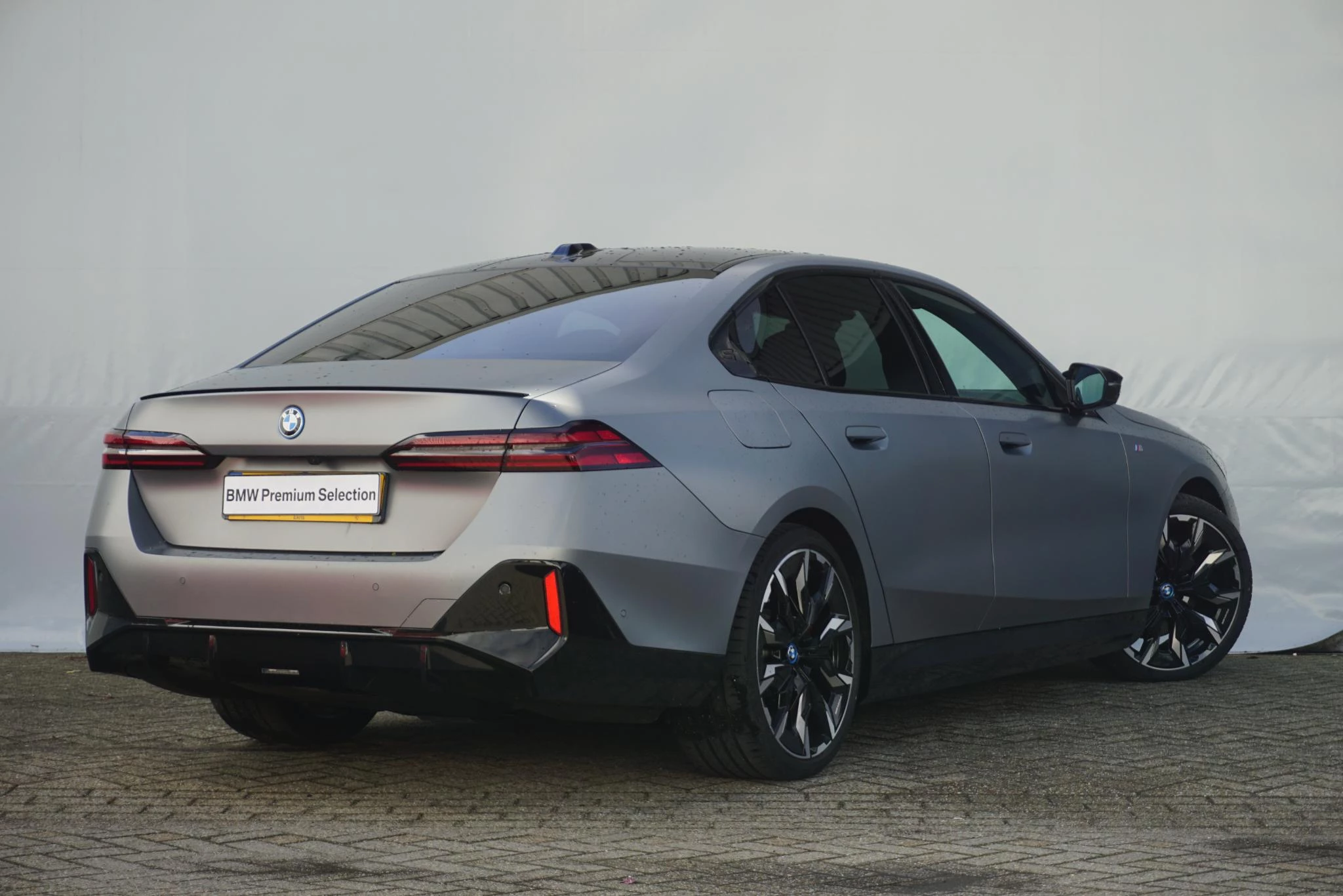 Hoofdafbeelding BMW i5