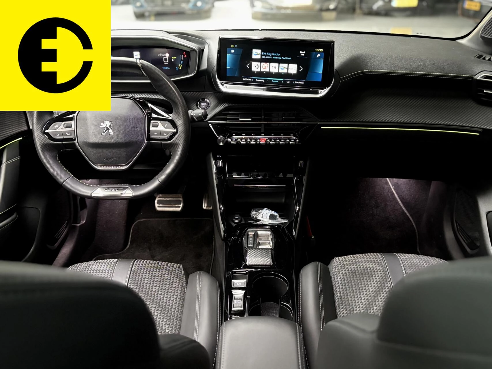 Hoofdafbeelding Peugeot e-208