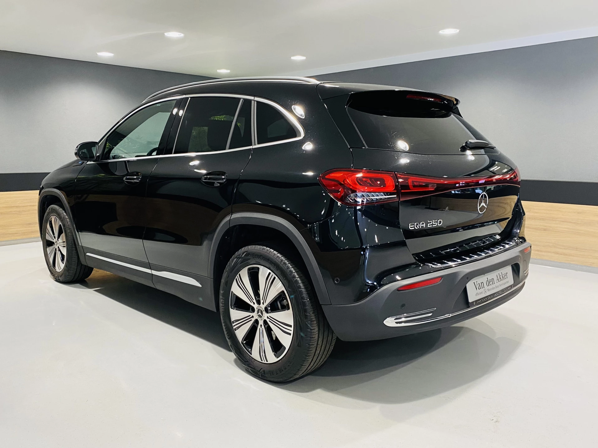 Hoofdafbeelding Mercedes-Benz EQA