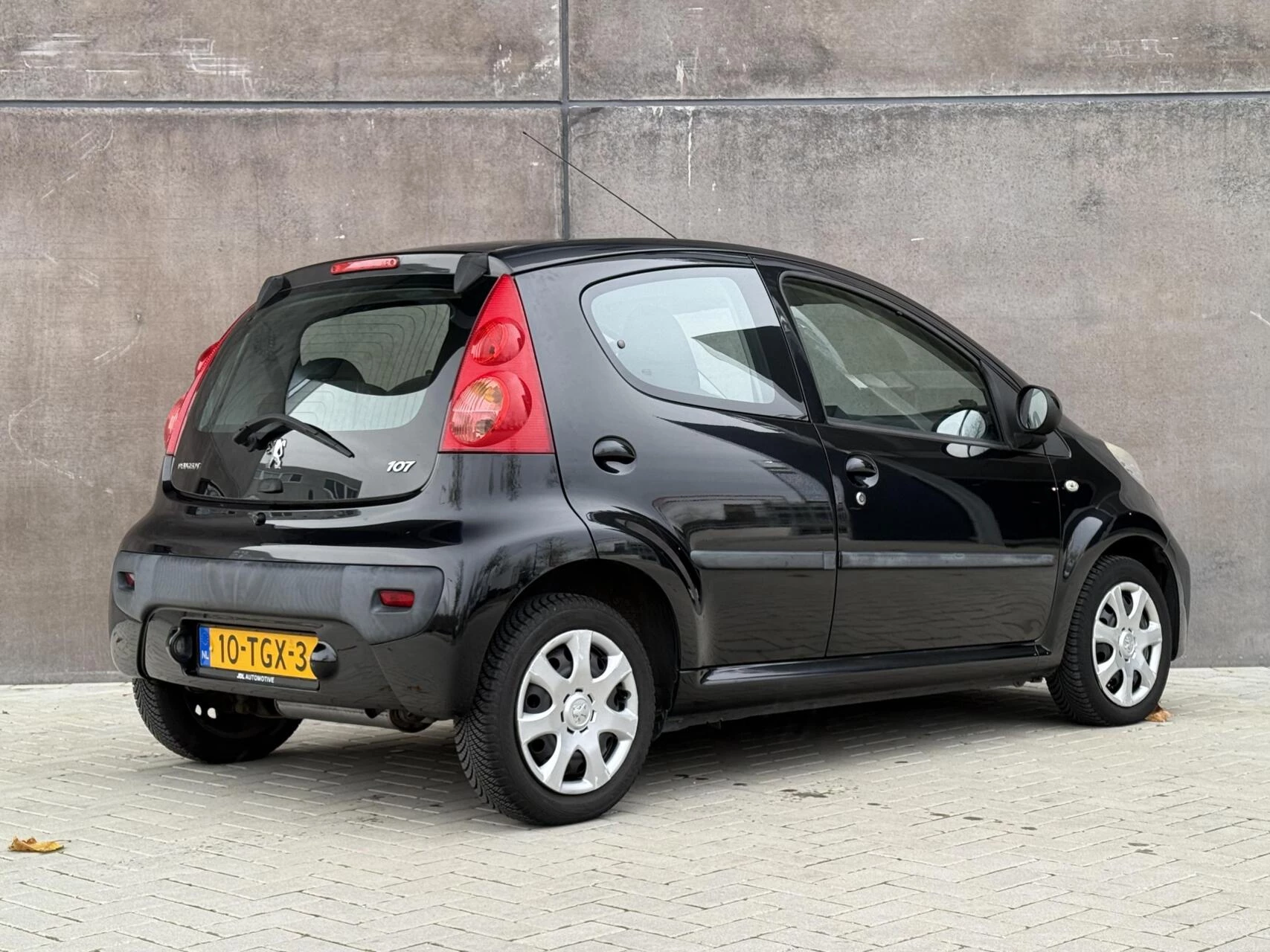 Hoofdafbeelding Peugeot 107