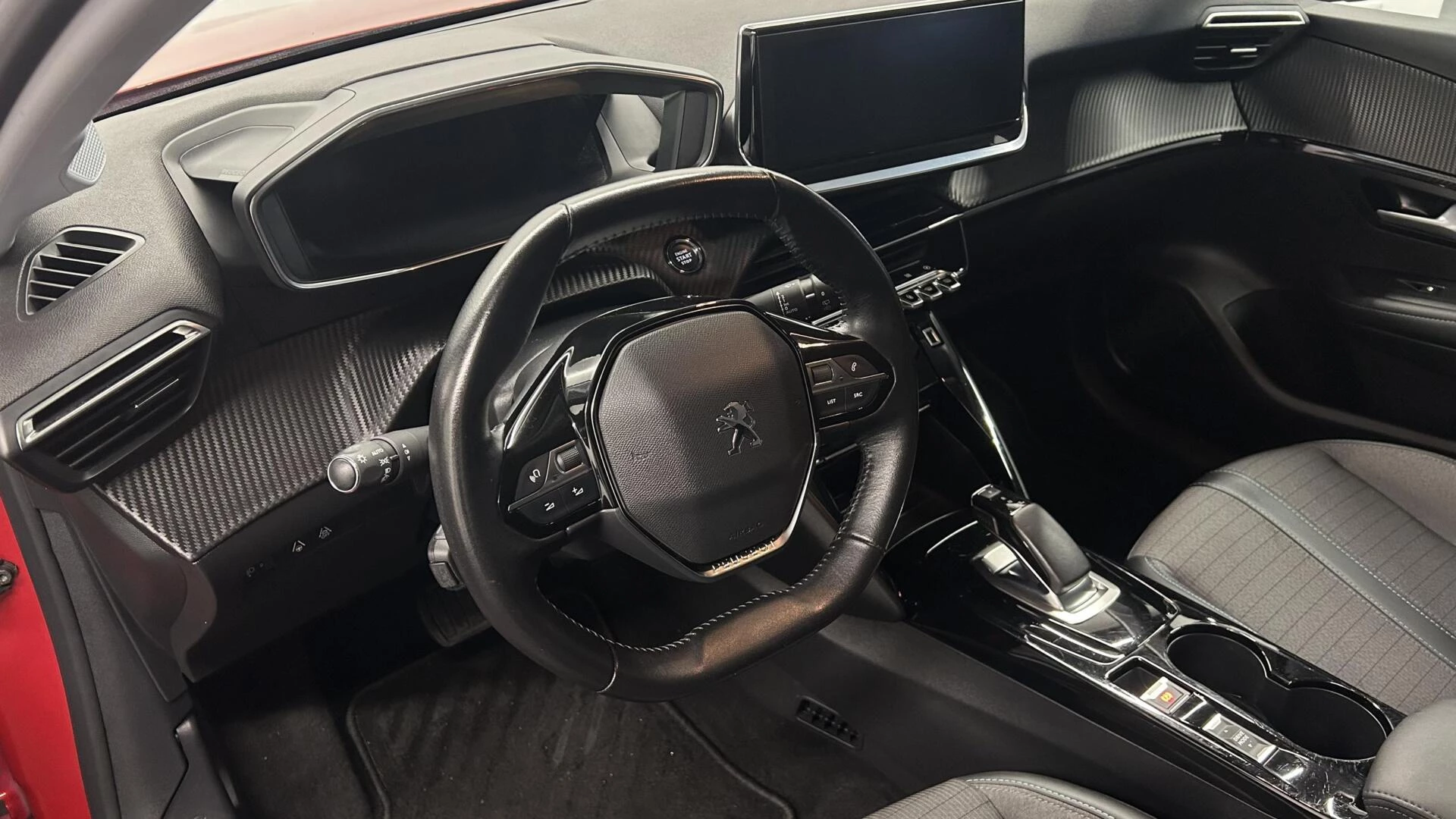 Hoofdafbeelding Peugeot e-208