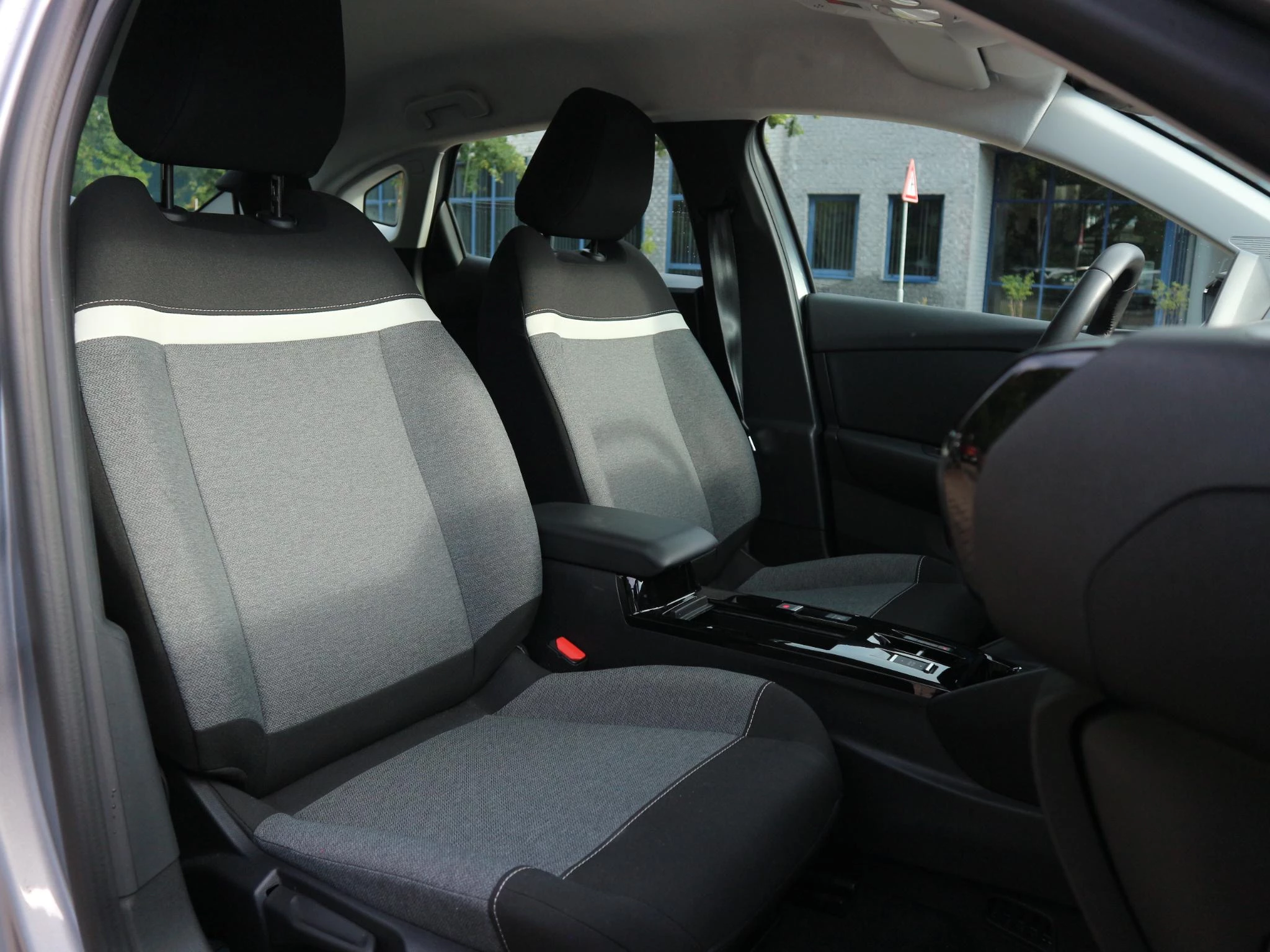 Hoofdafbeelding Citroën ë-C4 X
