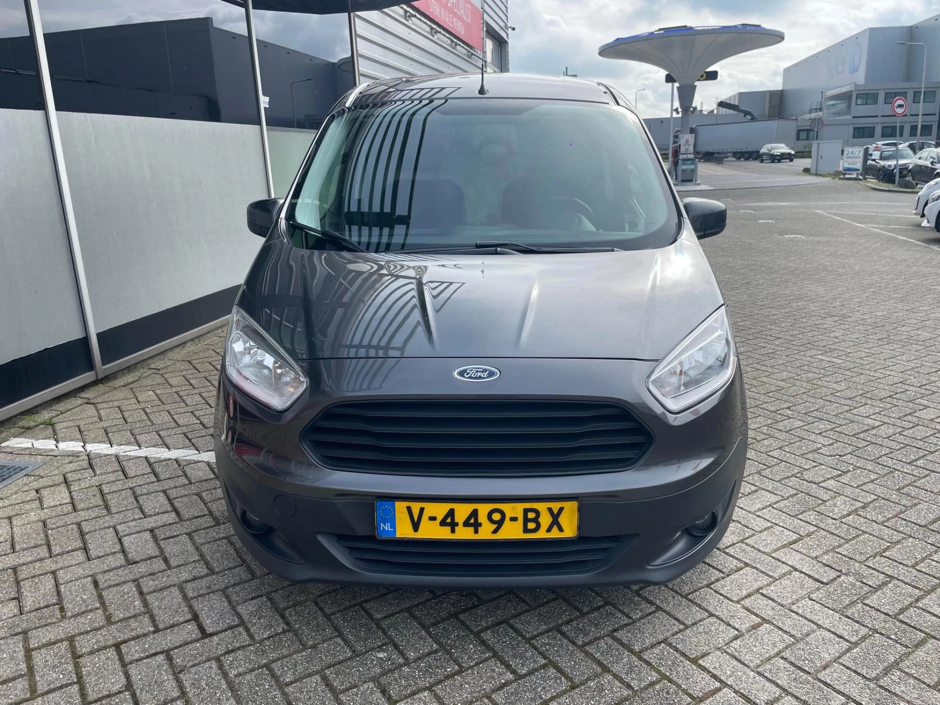 Hoofdafbeelding Ford Transit Courier