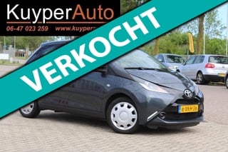 Hoofdafbeelding Toyota Aygo Toyota Aygo 1.0 VVT-i x-play 5 DRS ACHTERUITRIJCAMERA NAVI AIRCO ETC GOED ONDERHOUDEN