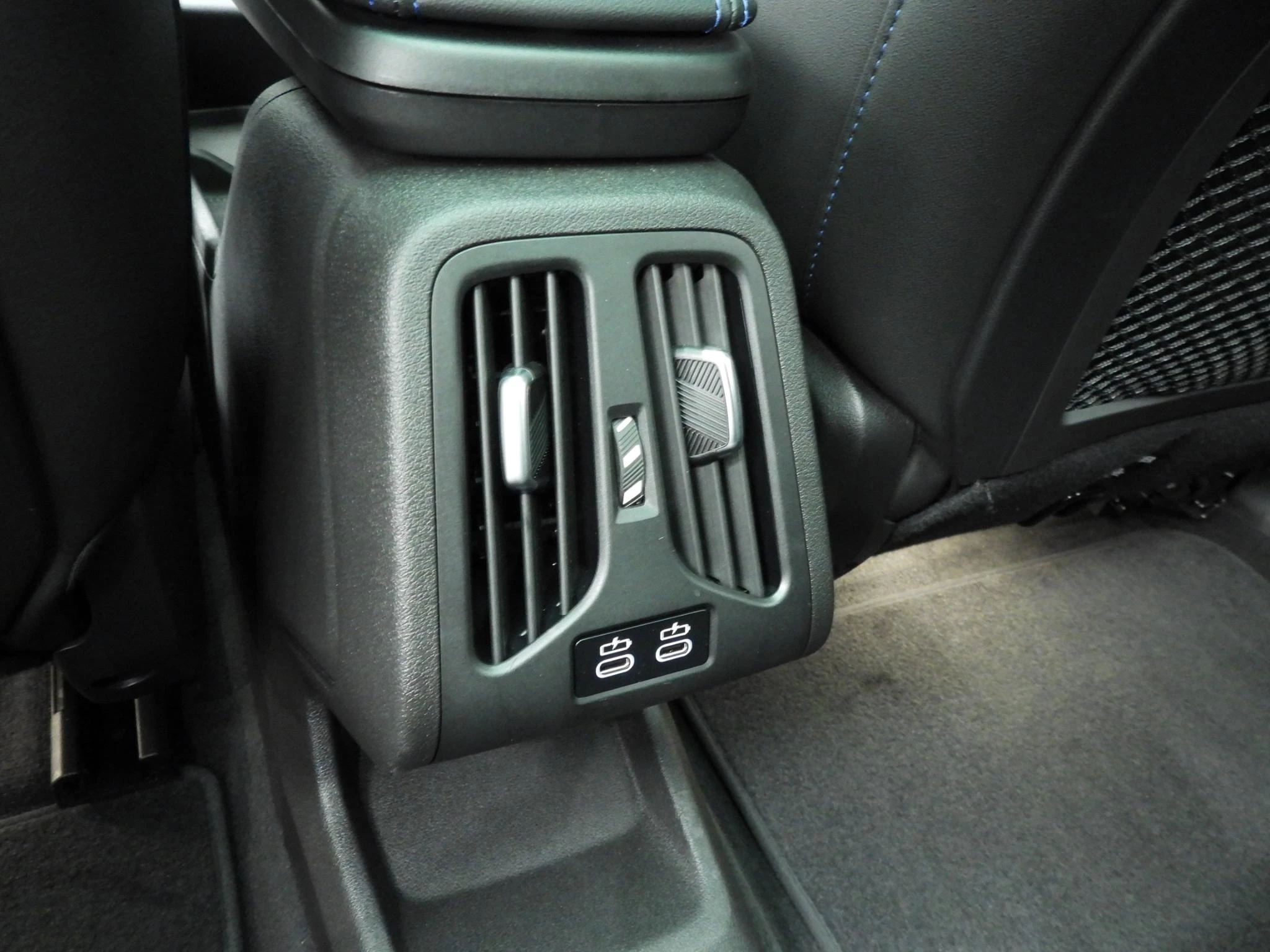 Hoofdafbeelding BMW iX2