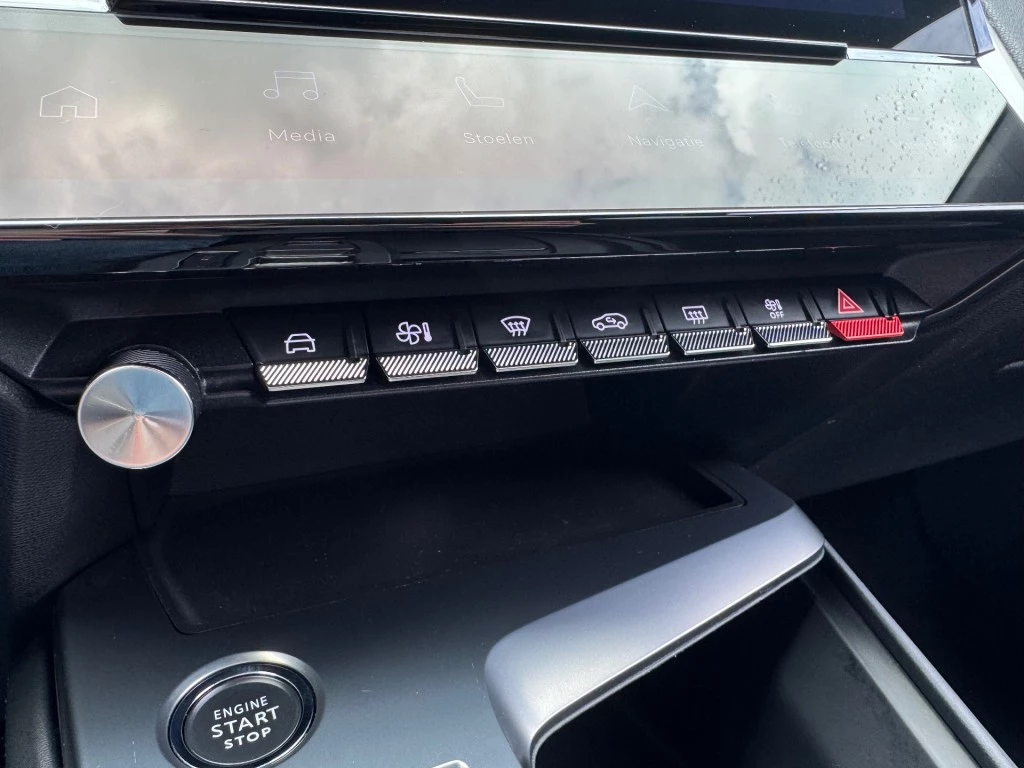 Hoofdafbeelding Peugeot 408