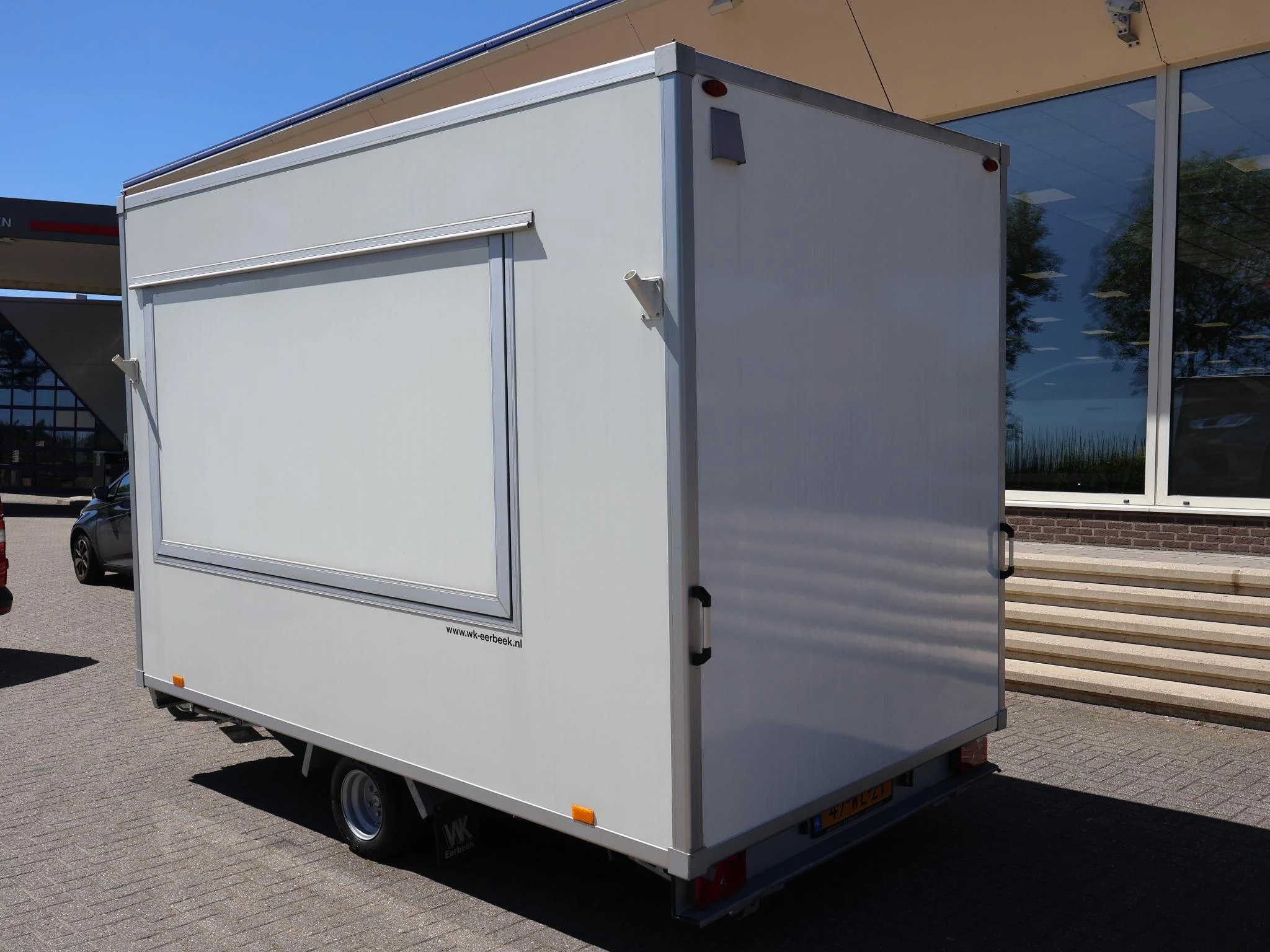 Hoofdafbeelding Dutch trailers DT13H VERKOOPWAGEN AANHANGER MET VERKOOPKLEP