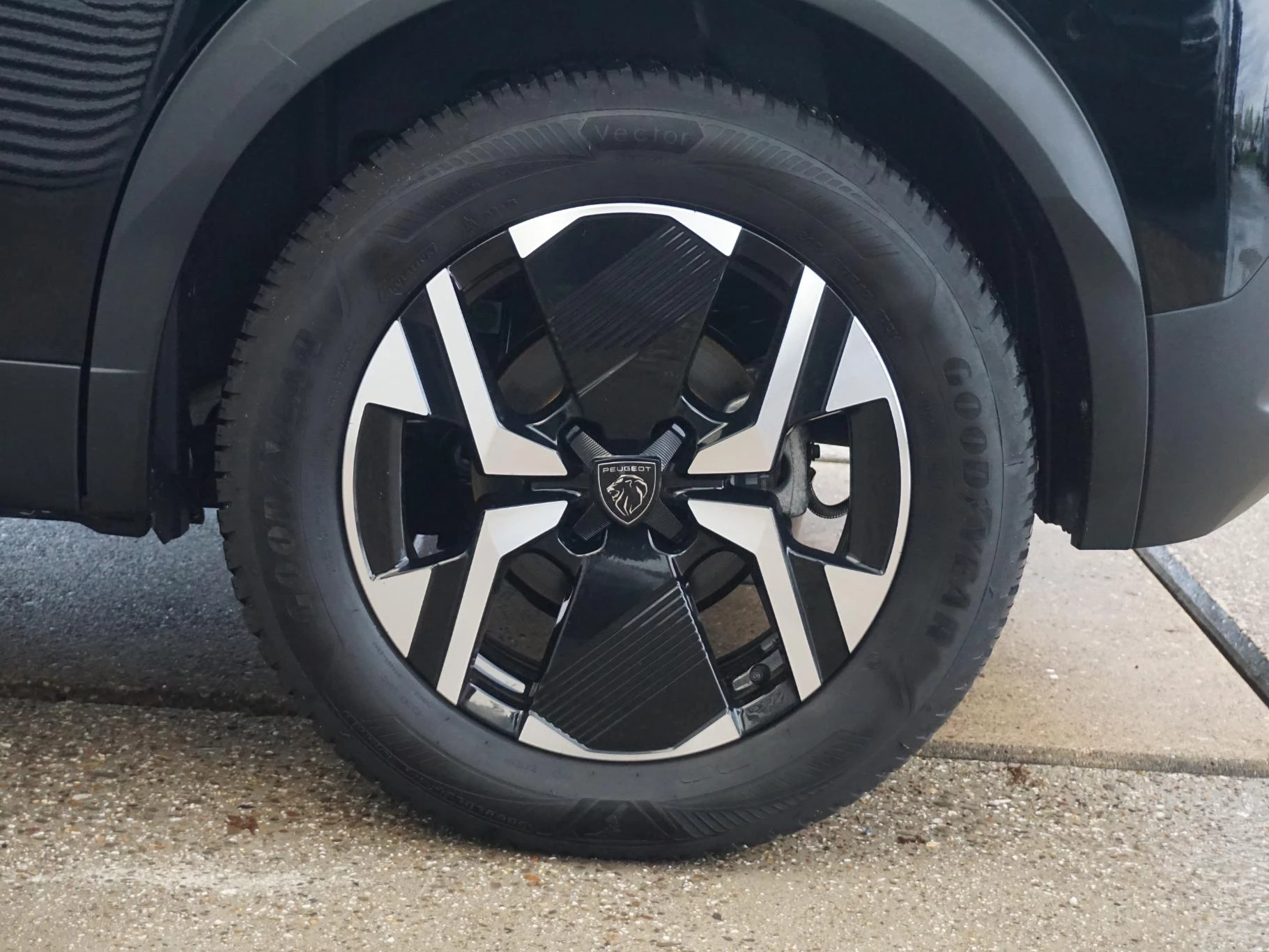 Hoofdafbeelding Peugeot e-2008