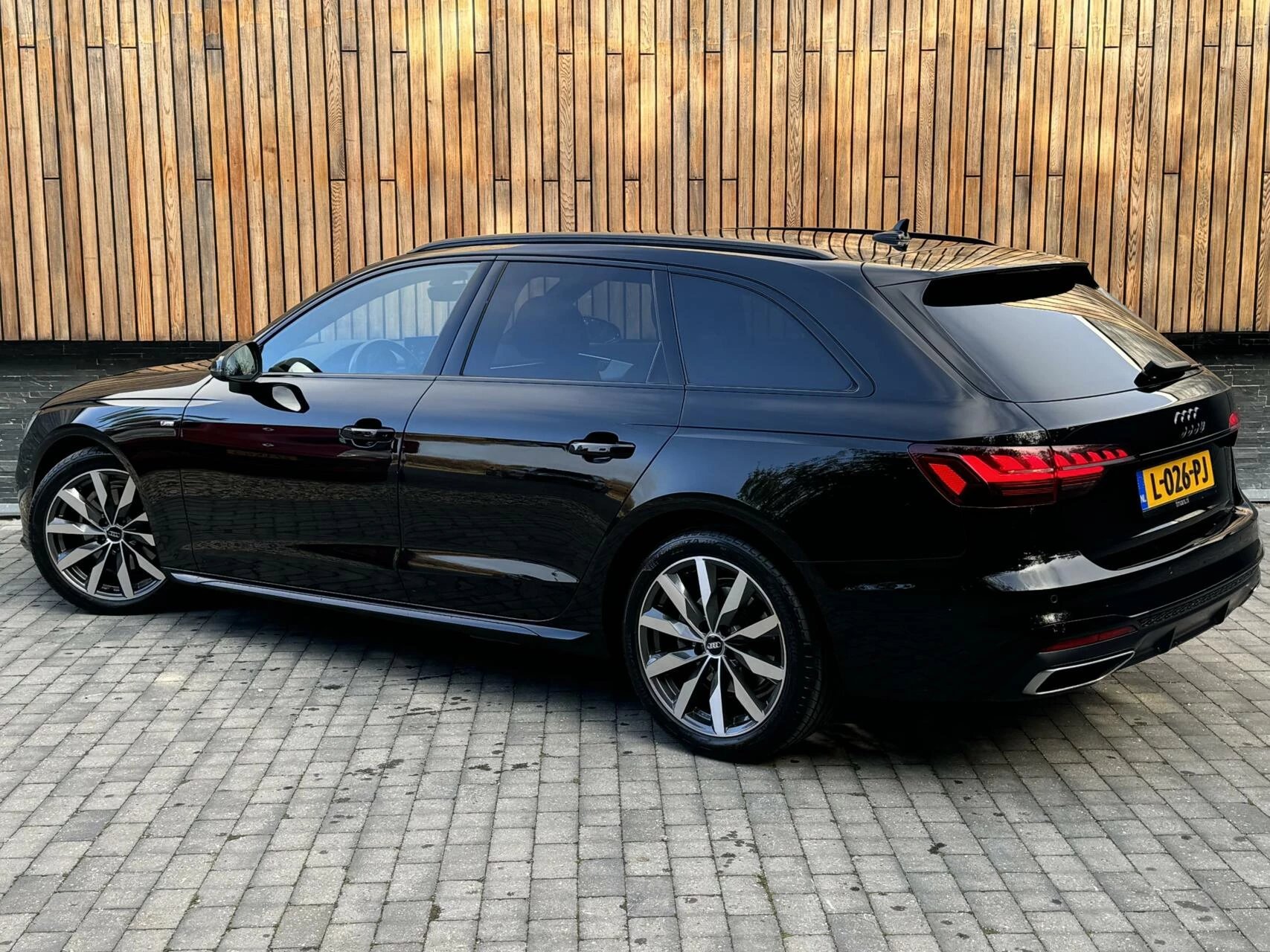 Hoofdafbeelding Audi A4