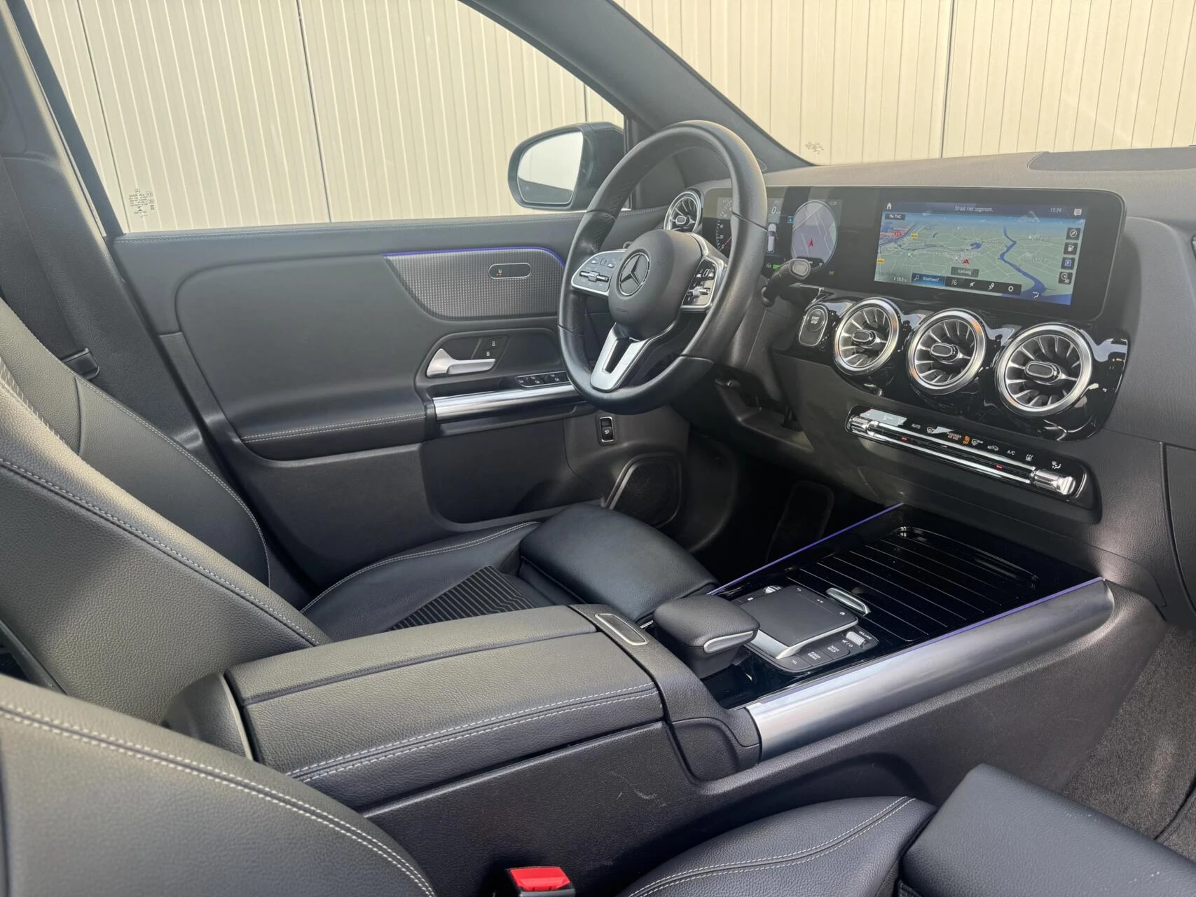 Hoofdafbeelding Mercedes-Benz EQA