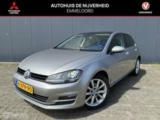 Volkswagen Golf 1.4 TSI ACT Highline trekhaak, pano dak navi