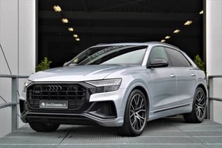 Audi Q8 55 TFSI quattro 3x S-Line Pano Matrix B&O 4-wielsturing Head-Up Trekhaak SoftClose Nachtzicht ACC DAB Full Options