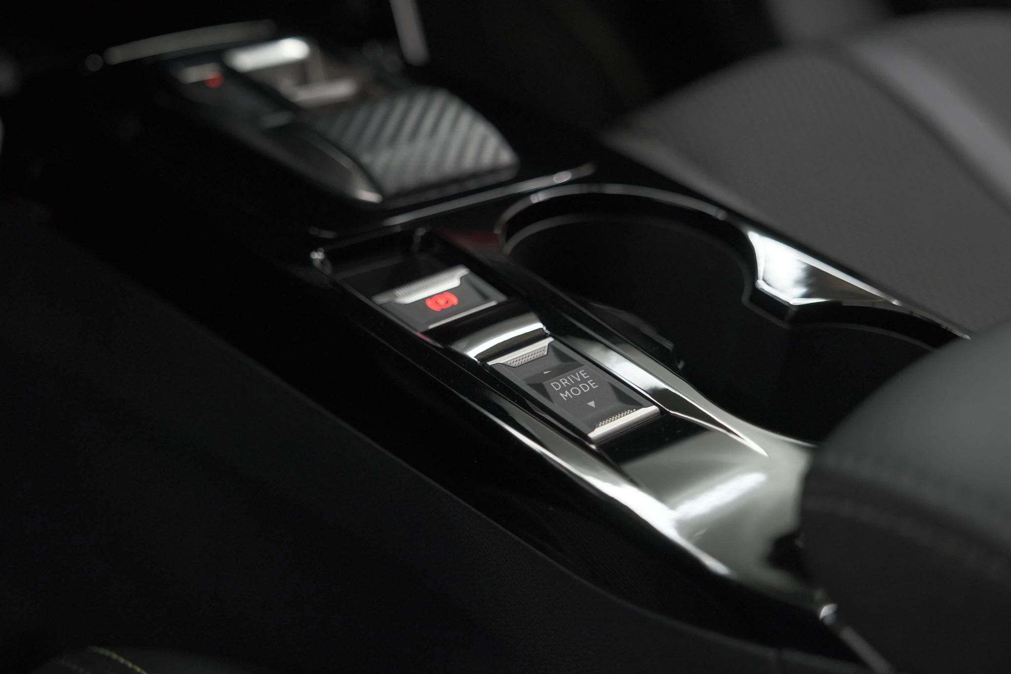 Hoofdafbeelding Peugeot e-2008