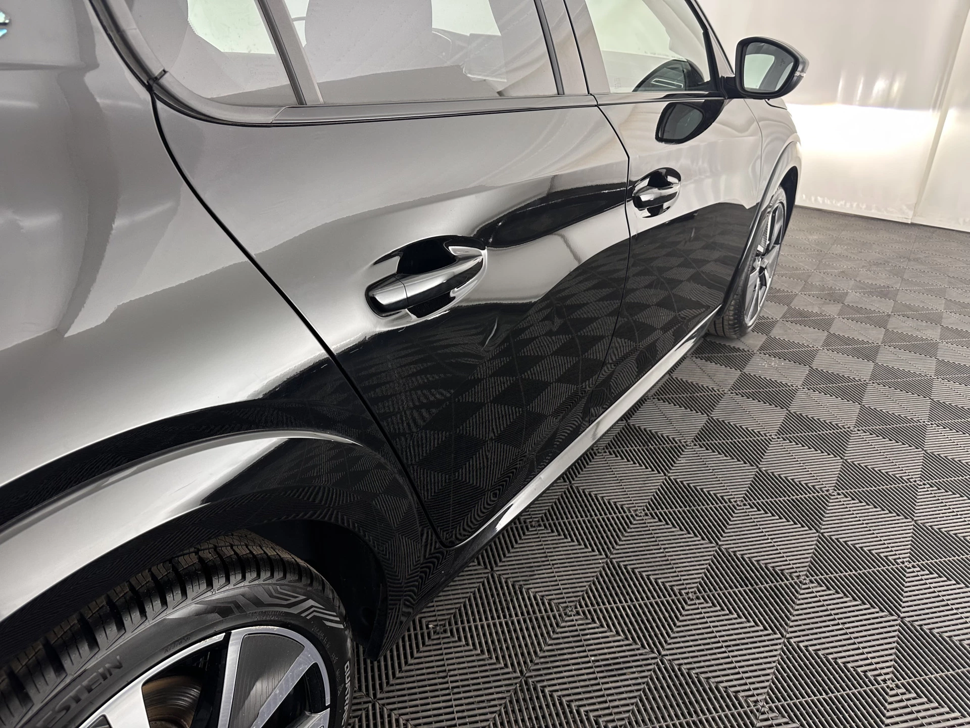 Hoofdafbeelding Peugeot e-208