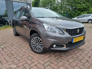 Peugeot 2008 1.2 PureTech Blue Lion , PANO dak , Navi