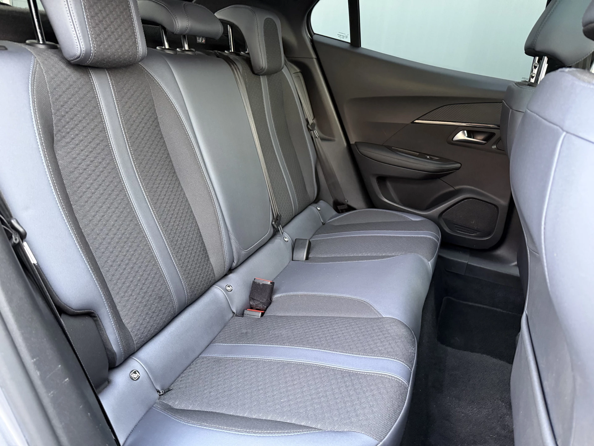 Hoofdafbeelding Peugeot e-2008