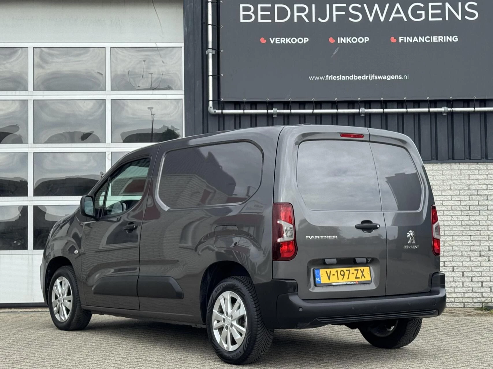 Hoofdafbeelding Peugeot Partner
