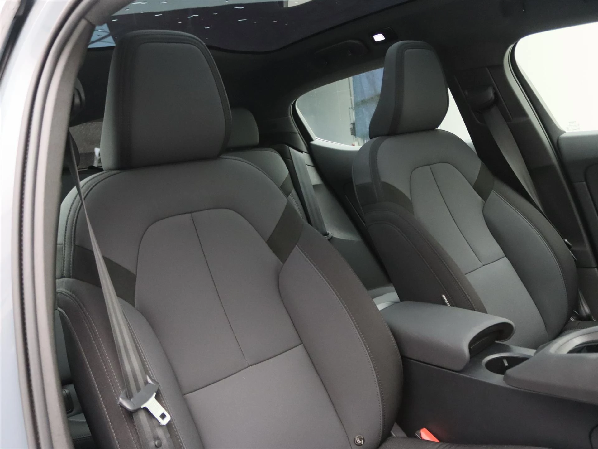 Hoofdafbeelding Polestar 2