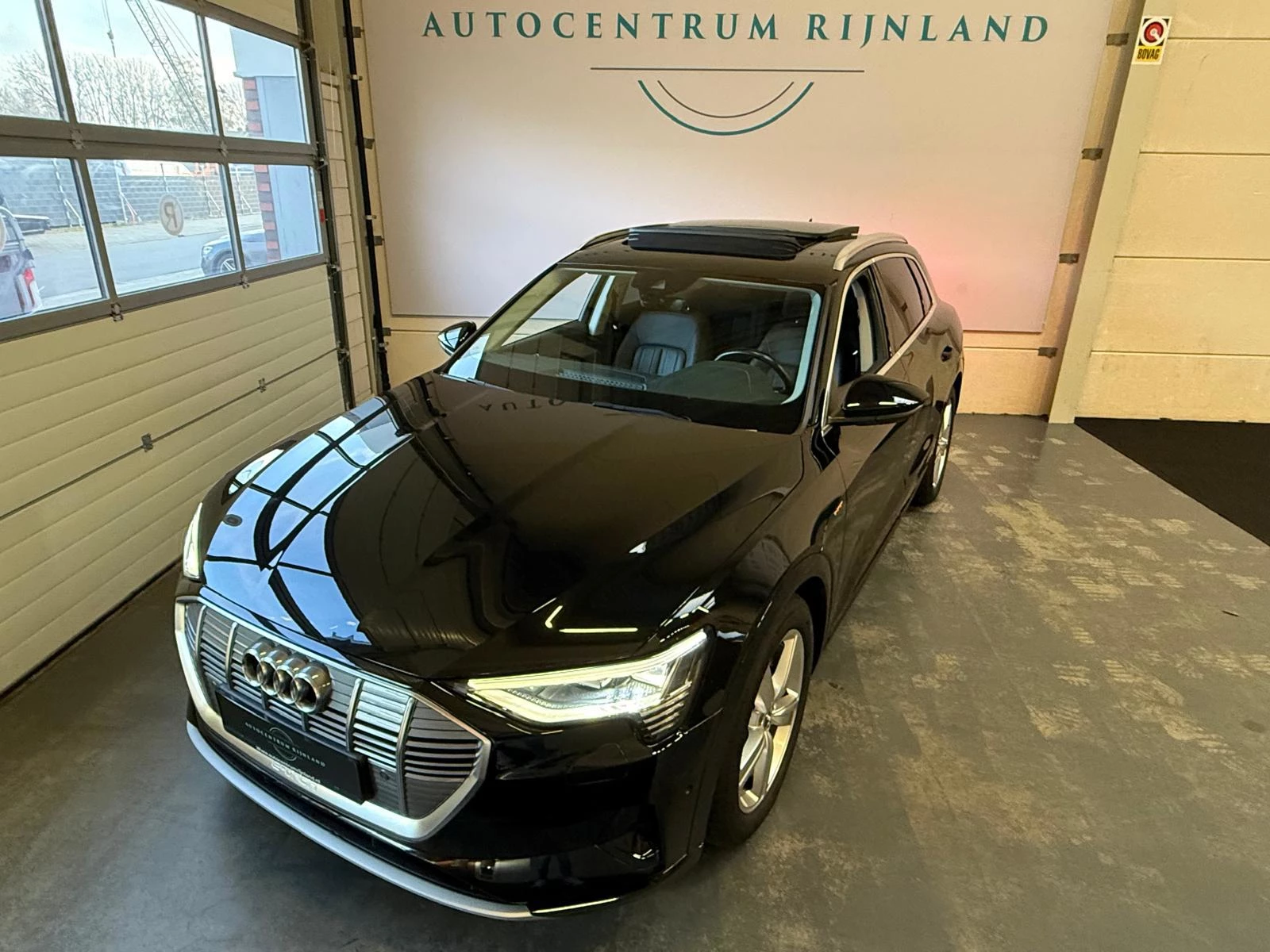 Hoofdafbeelding Audi e-tron